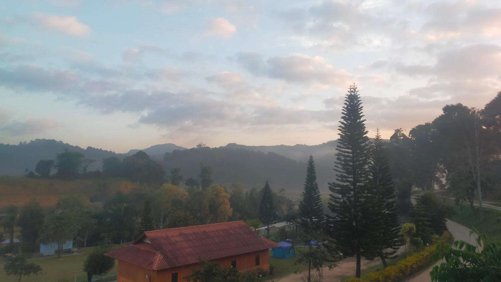 Mong Homestay Resort Pang Ung Екстер'єр фото
