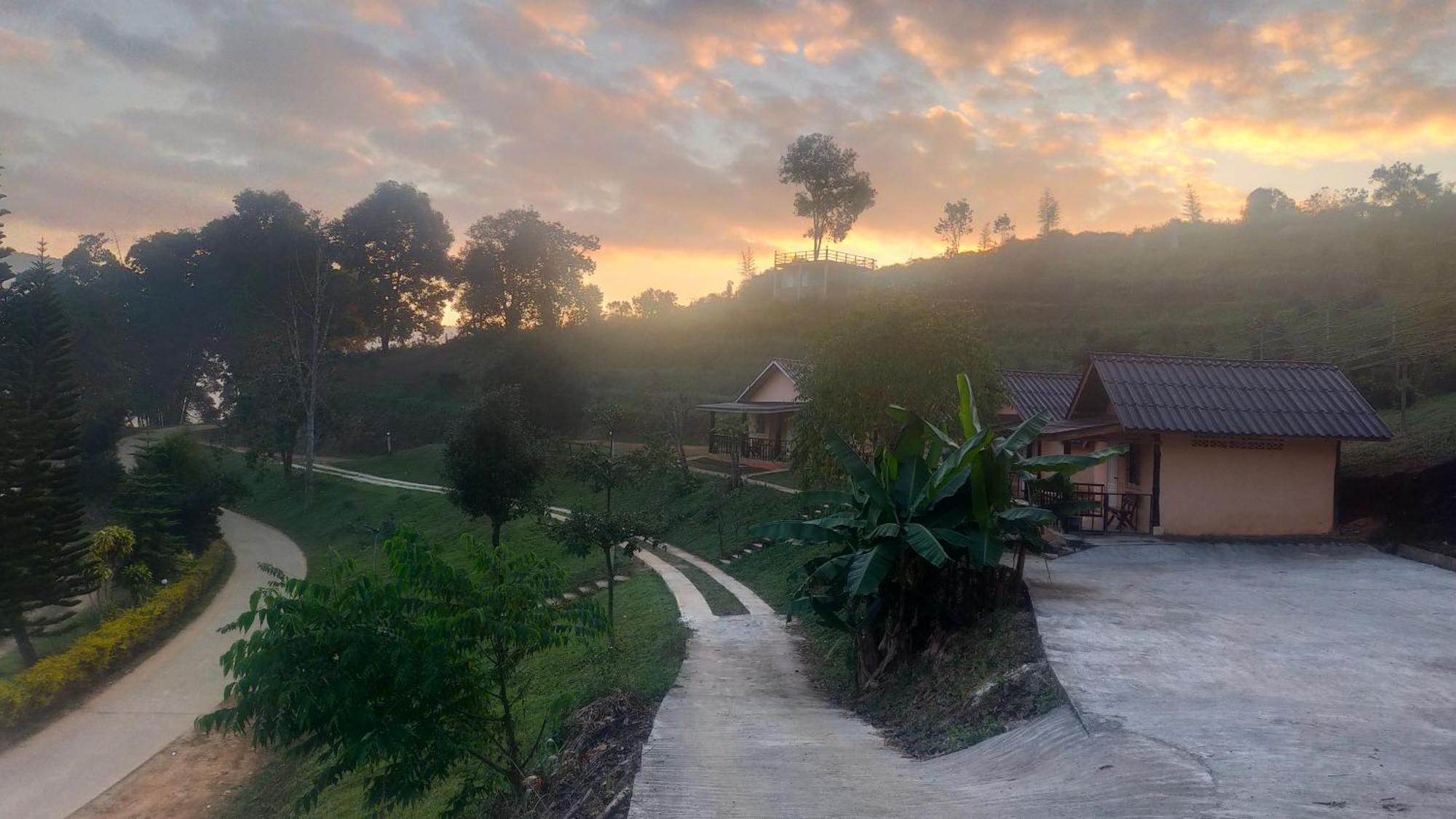 Mong Homestay Resort Pang Ung Екстер'єр фото